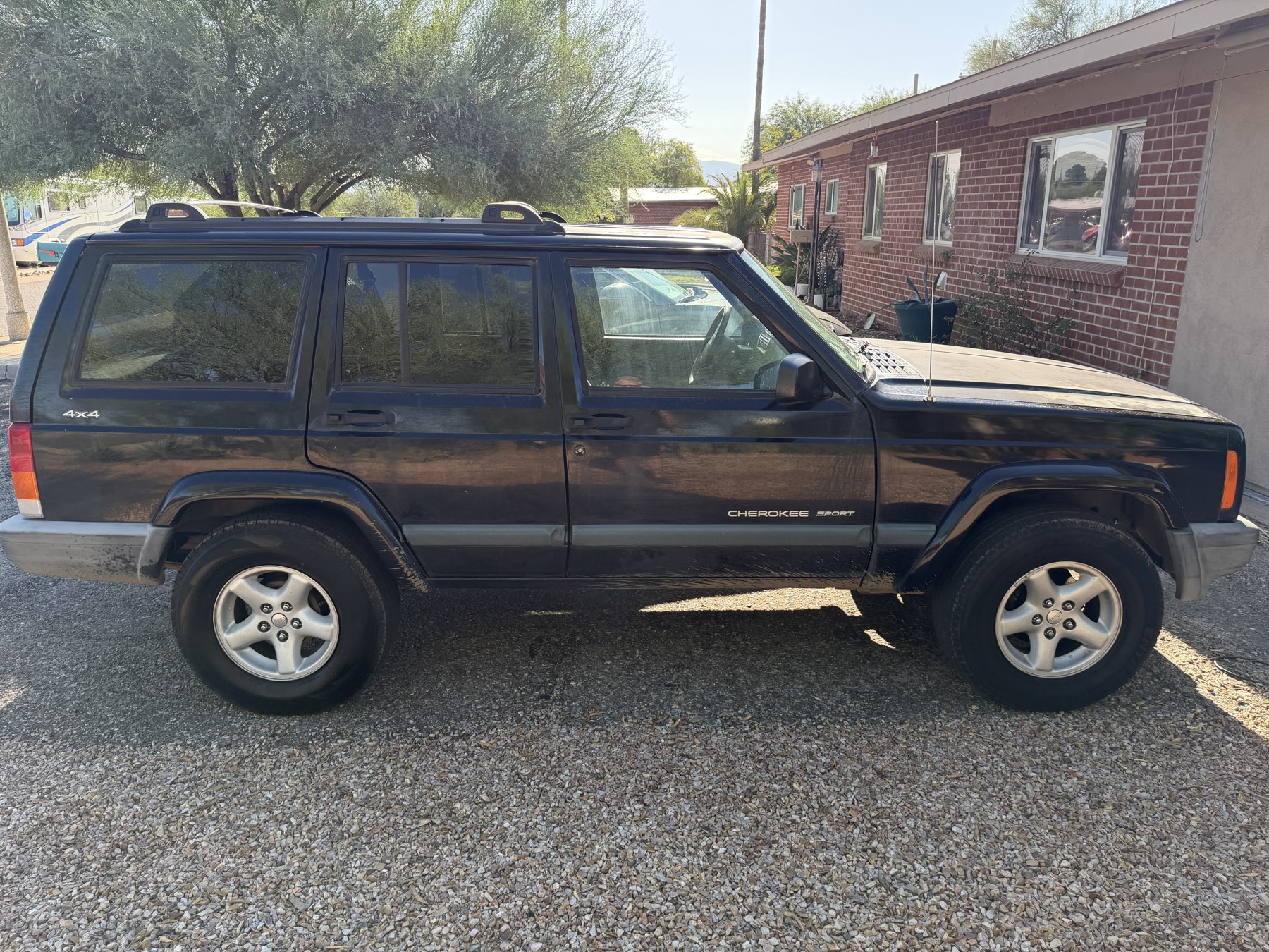 Side profile of the Cherokee at the start of the project